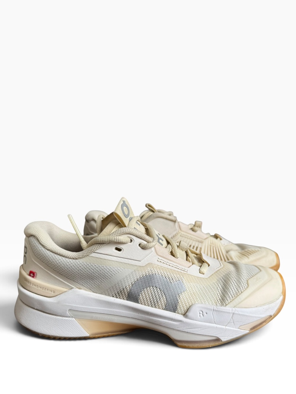 On Women's THE ROGER Pro Fire Tennis Shoes size 6.5 ivory/sand